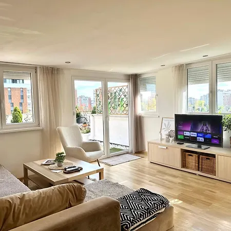 Golden Sunset View Terrace Ana Apartment Belgrad